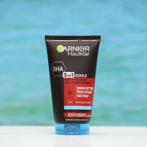 Sữa Rửa Mặt Garnier Hautklar 3 in 1 Giảm Mụn Đầu Đen - Chăm Sóc Da Mặt Sạch Sâu 150ml