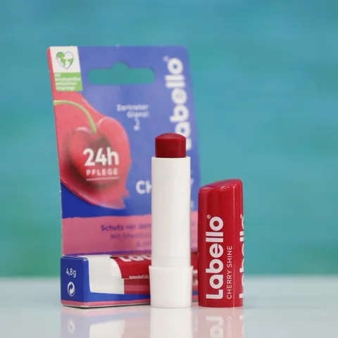 Son Dưỡng Môi Labello Cherry Shine 4.8g - Dưỡng Ẩm 24H, Màu Đỏ Tươi Tắn, Không Bết Dính, Hương Cherry Quyến Rũ