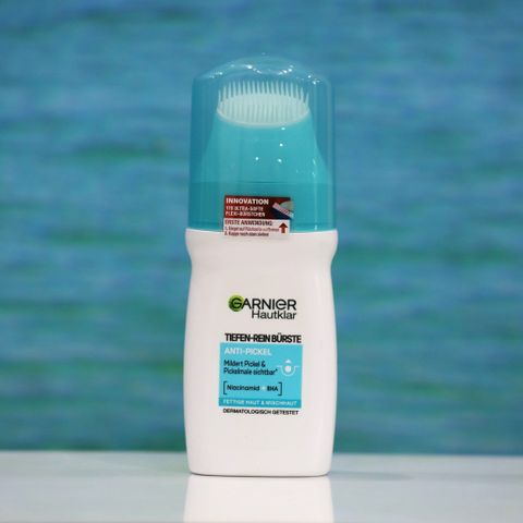 Sữa Rửa Mặt Garnier 150ml - Làm Sạch Sâu, Ngăn Ngừa Mụn, Kèm Đầu Bàn Chải Massage Tiện Dụng từ Đức