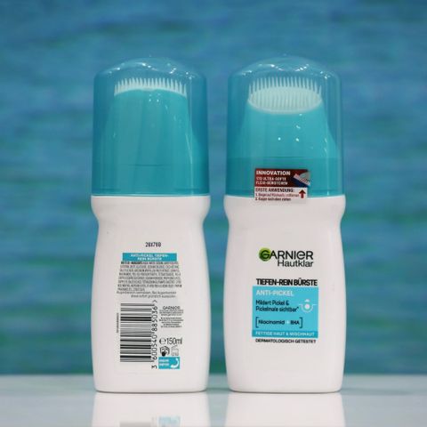 Sữa Rửa Mặt Garnier 150ml - Làm Sạch Sâu, Ngăn Ngừa Mụn, Kèm Đầu Bàn Chải Massage Tiện Dụng từ Đức