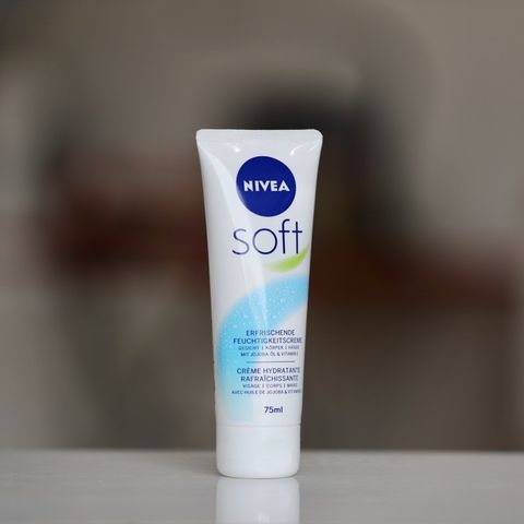 Kem Dưỡng Ẩm Nivea Soft 75ml - Dưỡng Da Mềm Mại, Chống Khô Nẻ, Xuất Xứ Đức, Hàng Nội Địa Chất Lượng Cao