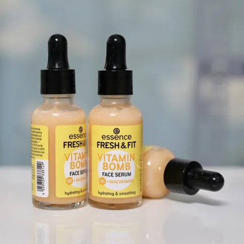 SERUM CẤP ẨM & DƯỠNG DA MỀM MỊN ESSENCE FRESH & FIT VITAMIN B