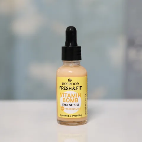 SERUM CẤP ẨM & DƯỠNG DA MỀM MỊN ESSENCE FRESH & FIT VITAMIN B