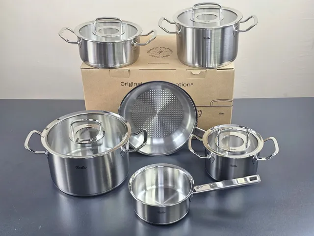 Bộ Nồi inox Fissler Profi 5 Món - Gồm 4 Nồi và 1 Chảo Chất Liệu Thép Không Gỉ Sản Xuất Tại Đức, Đảm Bảo Chất Lượng Nấu Ăn Tối Ưu