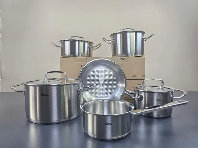 Bộ Nồi inox Fissler Profi 5 Món - Gồm 4 Nồi và 1 Chảo Chất Liệu Thép Không Gỉ Sản Xuất Tại Đức, Đảm Bảo Chất Lượng Nấu Ăn Tối Ưu