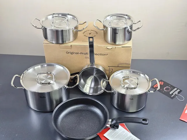 Bộ nồi Fissler Profi 5 món - Nồi inox chống dính cao cấp từ Đức, bao gồm 4 nồi và 1 chảo 24cm, phù hợp mọi loại bếp
