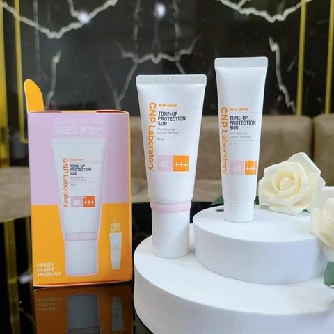 Set Kem Chống Nắng CNP Tone Up Special SPF 50 - 50ml + 31ml - Bảo Vệ Da Mặt và Cơ Thể, Dưỡng Ẩm, Tiện Dụng Khi Ra Ngoài