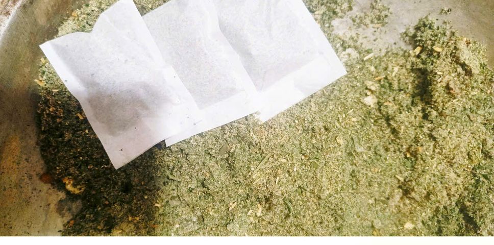 Bột Ngâm Chân ĐÔNG Y TUỆ AN - Giảm Đau, Ôn Ấm Cơ Thể, An Thần, Hỗ Trợ Giấc Ngủ - Túi 500 Gram Thảo Dược Tự Nhiên