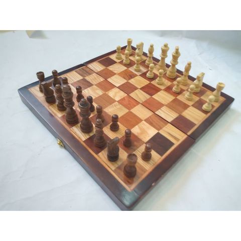 Hộp Bàn cờ gỗ kích thước 35x35x2,5cm, quân gỗ tần bì 7,8