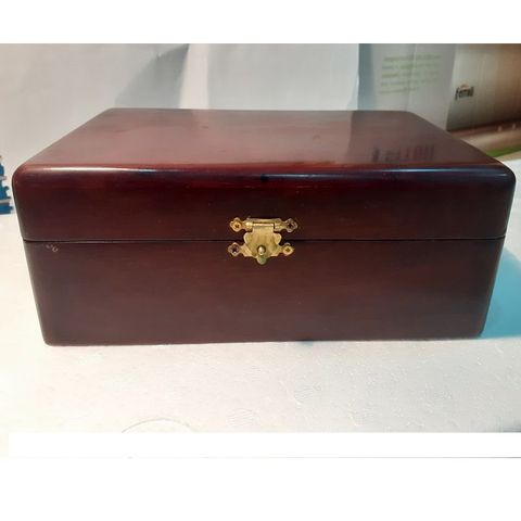 Hộp đựng con dấu gỗ Công Ty kích thước 15 x 22 x9 cm