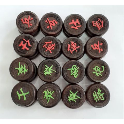 Quân Cờ Gỗ Trắc