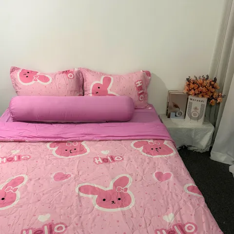 Bộ Chăn Ga Microfiber Cao Cấp 5 Món - Êm Ái, Thoáng Khí, Bọc Nệm 20cm - Giấc Ngủ Hoàn Hảo, An Toàn Cho Da Nhạy Cảm