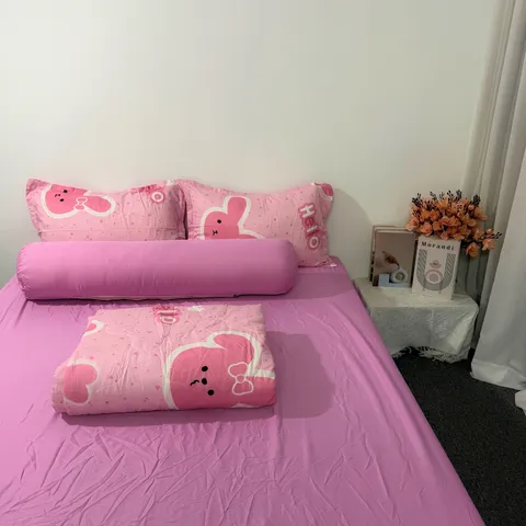 Bộ Chăn Ga Microfiber Cao Cấp 5 Món - Êm Ái, Thoáng Khí, Bọc Nệm 20cm - Giấc Ngủ Hoàn Hảo, An Toàn Cho Da Nhạy Cảm