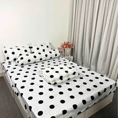 Bộ Chăn Ga Cotton Microfiber Cao Cấp 5 Món - Êm Ái, Thoáng Khí, An Toàn Cho Giấc Ngủ Tuyệt Vời 200x230cm