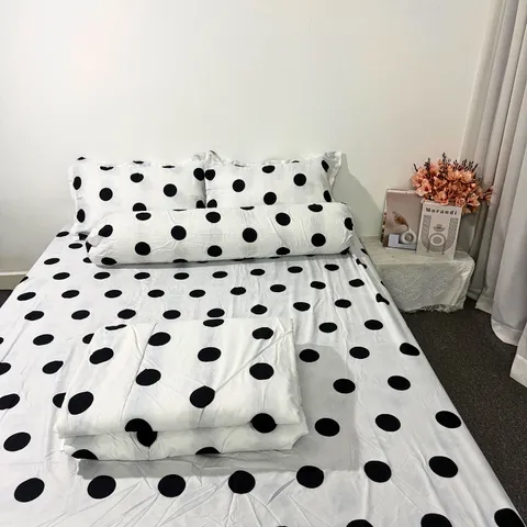 Bộ Chăn Ga Cotton Microfiber Cao Cấp 5 Món - Êm Ái, Thoáng Khí, An Toàn Cho Giấc Ngủ Tuyệt Vời 200x230cm