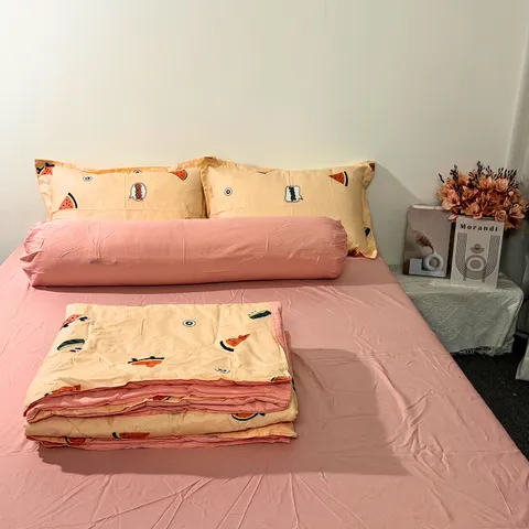 Bộ Chăn Ga Cotton Microfiber 5 Món Cao 20cm - êm ái, thoáng khí, thiết kế sang trọng cho giấc ngủ hoàn hảo.
