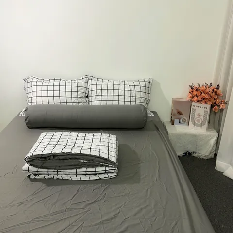 Bộ Chăn Ga Cotton Microfiber 5 Món - Chăn Chần Bông Mềm, Vỏ Gối Sang Trọng, Bọc Nệm Cao 20cm, Giấc Ngủ Hoàn Hảo