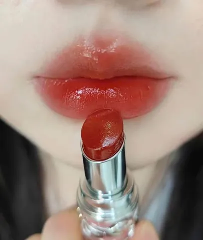 Son thỏi YSL 80 Rouge Volupte Shine 3.2g - Son môi đỏ quyến rũ, thiết kế sang trọng và dễ sử dụng, phù hợp mọi loại da