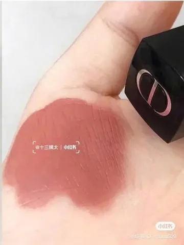 Son Dior 100 Velvet 3.5g - Son Môi Chất Lượng Cao, Cung Cấp Độ Ẩm và Màu Sắc Quyến Rũ, Phù Hợp Mọi Phong Cách Trang Điểm