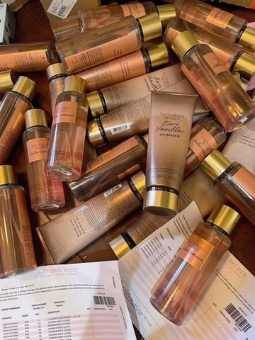 Sữa Dưỡng Thể Victoria’s Secret Bare Vanilla 236ml - Dưỡng Ẩm, Làm Trắng Da, Hương Vani Quyến Rũ, Phù Hợp Mọi Loại Da