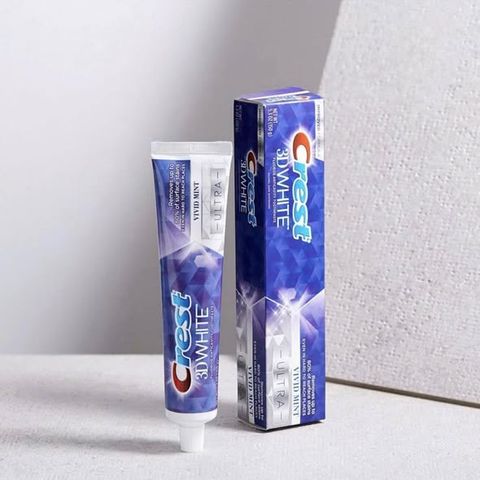 Kem Đánh Răng Crest 3D White Vivid Mint Ultra 147g - Làm Trắng Răng Tự Nhiên, Hơi Thở Thơm Mát, Bảo Vệ Men Răng