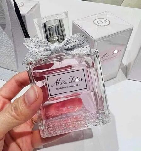 Nước hoa Christian Dior Blooming Bouquet EDT 50ml