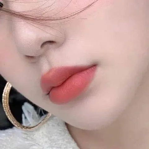Son YSL Slm 304 Beige Instinct - Son Môi Dưỡng Ẩm Tự Nhiên, Thiết Kế Sang Trọng Cho Phong Cách Trẻ Trung, Đẳng Cấp
