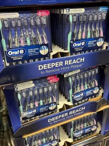 Set 8 Bàn chải đánh răng Oral-B hàng Mỹ 356567