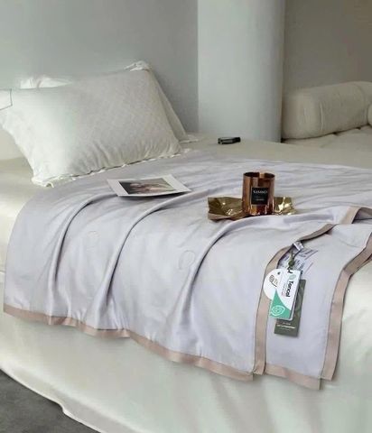 Chăn Lụa Tencel Mát Lạnh 200x230cm - Chăn Dù Mùa Hè Cao Cấp, Mềm Mịn, Dễ Vệ Sinh, Nhiều Màu Sang Trọng