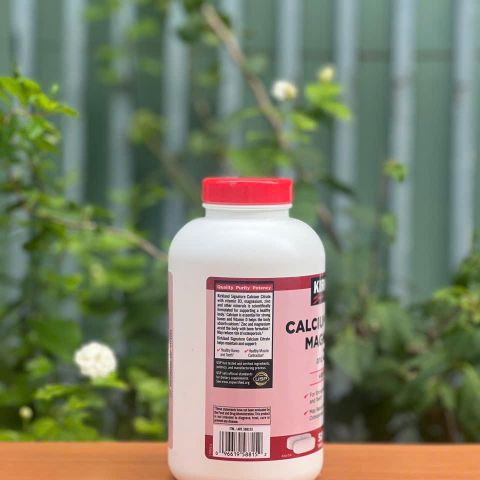 Viên uống bổ sung Canxi Citrate, Magie & Kẽm với Vitamin D₃ Kirkland - Hỗ trợ sức khỏe xương, cơ bắp và miễn dịch (500 viên)