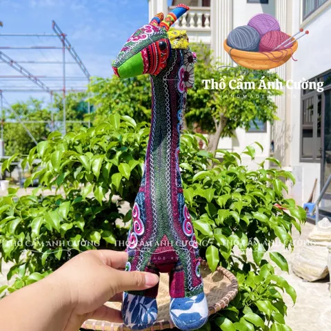 Thú Nhồi Bông Hiêu Cao Cổ To Thổ Cẩm Sapa - Đồ Chơi Trẻ Em Chất Liệu Mềm Mại, Quà Tặng Ý Nghĩa cho Bé Yêu