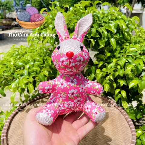 Thú Nhồi Bông Thỏ Ngồi Hoa Đáng Yêu - Đồ Chơi Trẻ Em Chất Liệu Vải Hoa Mềm Mại, Quà Tặng Ý Nghĩa Từ Thổ Cẩm Ánh Cường