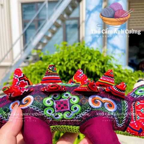 Thú Nhồi Bông Cá Sấu Thổ Cẩm Thêu Mềm Mại - Đồ Chơi Trẻ Em Ý Nghĩa Từ Thổ Cẩm Ánh Cường