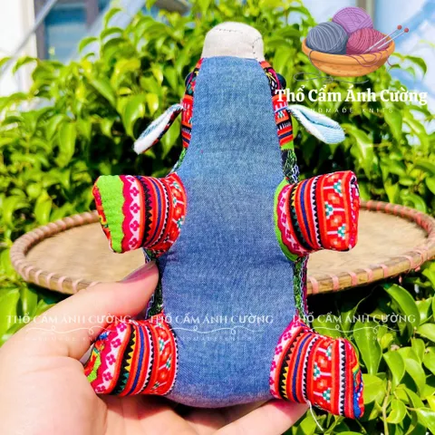 Thú Nhồi Bông Lợn Ỉn Thổ Cẩm Sapa - Quà Tặng Đáng Yêu cho Trẻ Em Chất Liệu Mềm Mại, Bảo Hành 1 Đổi 1