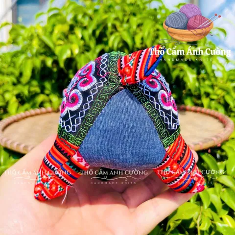 Thú Nhồi Bông Lợn Ỉn Thổ Cẩm Sapa - Quà Tặng Đáng Yêu cho Trẻ Em Chất Liệu Mềm Mại, Bảo Hành 1 Đổi 1