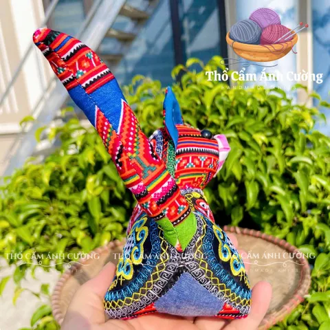 Thú Nhồi Bông Mèo Con Thổ Cẩm Sapa - Quà Tặng Đáng Yêu Cho Trẻ Em, Chất Liệu Mềm Mại, Bảo Hành 1 Đổi 1