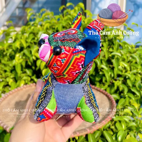 Thú Nhồi Bông Mèo Con Thổ Cẩm Sapa - Quà Tặng Đáng Yêu Cho Trẻ Em, Chất Liệu Mềm Mại, Bảo Hành 1 Đổi 1