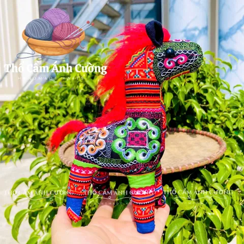 Thú Nhồi Bông Hình Con Ngựa Thổ Cẩm Sapa - Quà Tặng Ý Nghĩa Chất Liệu Vải Mềm Mại Dành Cho Bé Yêu