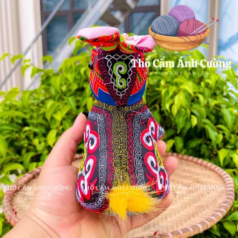 Thú Nhồi Bông Thỏ Con Thổ Cẩm Sapa - Đồ Chơi Trẻ Em Chất Liệu Vải Mềm, Quà Tặng Ý Nghĩa Cho Bé Yêu