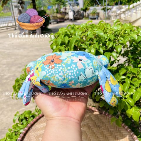 Thú Nhồi Bông Con Cua Hoàng Đế Siêu Đáng Yêu Vải Hoa - Quà Tặng Dễ Thương Cho Bé Yêu từ Thổ Cẩm Ánh Cường