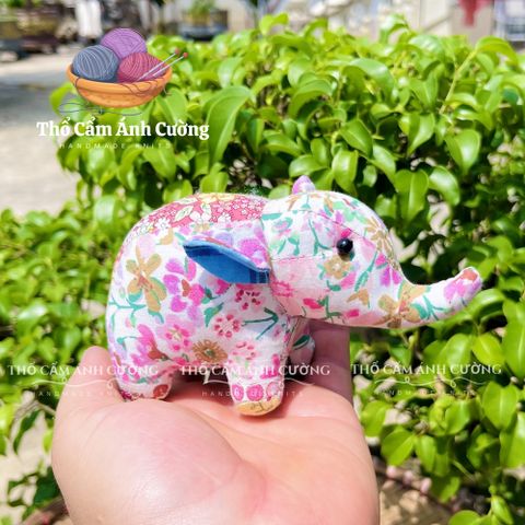 Thú Nhồi Bông Hình Con Voi Hoa Mini Đáng Yêu - Vải Hoa Mềm Mại, Quà Tặng Ý Nghĩa Cho Bé - Thổ Cẩm Ánh Cường