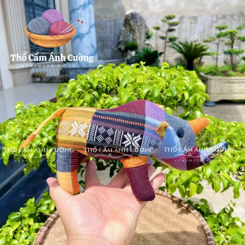 Thú Nhồi Bông Con Tê Giác 2 Sừng Dễ Thương Thổ Cẩm Dân Tộc Thái - Quà Tặng Ý Nghĩa Cho Bé Yêu, Chất Liệu Tuyệt Vời
