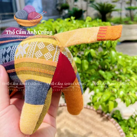 Thú Nhồi Bông Con Tê Giác 2 Sừng Dễ Thương Thổ Cẩm Dân Tộc Thái - Quà Tặng Ý Nghĩa Cho Bé Yêu, Chất Liệu Tuyệt Vời