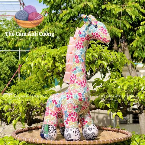 Gấu Bông Hiêu Cao Cổ Dễ Thương - Quà Tặng Trẻ Em Chất Liệu Vải Hoa Mềm Mại, Đường May Chắc Chắn - Thổ Cẩm Ánh Cường