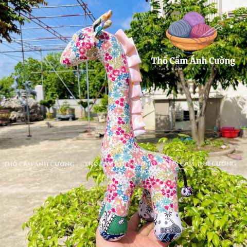 Gấu Bông Hiêu Cao Cổ Dễ Thương - Quà Tặng Trẻ Em Chất Liệu Vải Hoa Mềm Mại, Đường May Chắc Chắn - Thổ Cẩm Ánh Cường