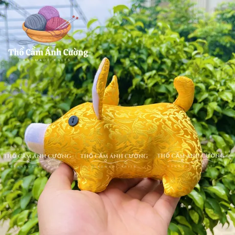 Thú Nhồi Bông Heo Vàng Thần Tài Handmade Cao Cấp - Đồ Chơi Trẻ Em Vải Thổ Cẩm Mềm Mại, Quà Tặng Ý Nghĩa