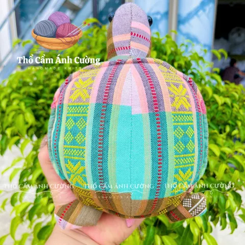 Thú Nhồi Bông Con Rùa Dân Tộc Thái - Đồ Chơi Trẻ Em Vải Thổ Cẩm Mềm Mại, Quà Tặng Ý Nghĩa Cho Bé Yêu