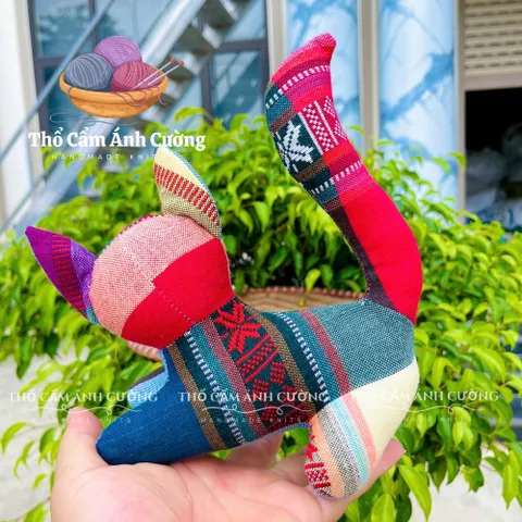 Thú Nhồi Bông Con Sóc Thổ Cẩm Dân Tộc Thái - Quà Tặng Đáng Yêu Chất Liệu Vải Thổ Cẩm Mềm Mại 1 Đổi 1 Bảo Hành 15 Ngày