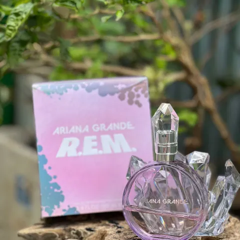 Nước hoa nữ Ariana Grande REM EDP 100ml - Hương Oriental Vanilla Ngọt Ấm, Sang Trọng và Hấp Dẫn cho Phụ Nữ