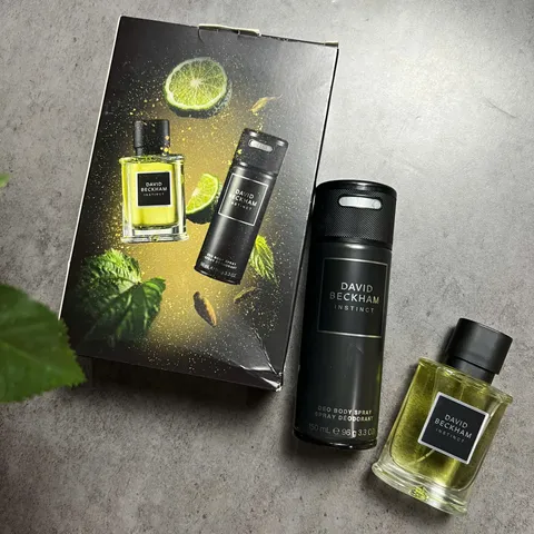 Bộ Nước Hoa David Beckham Instinct 50ml & Chai Xịt Khử Mùi 150ml - Hương Nam Tính Hiện Đại, Tươi Mát, Thích Hợp Dùng Hàng Ngày